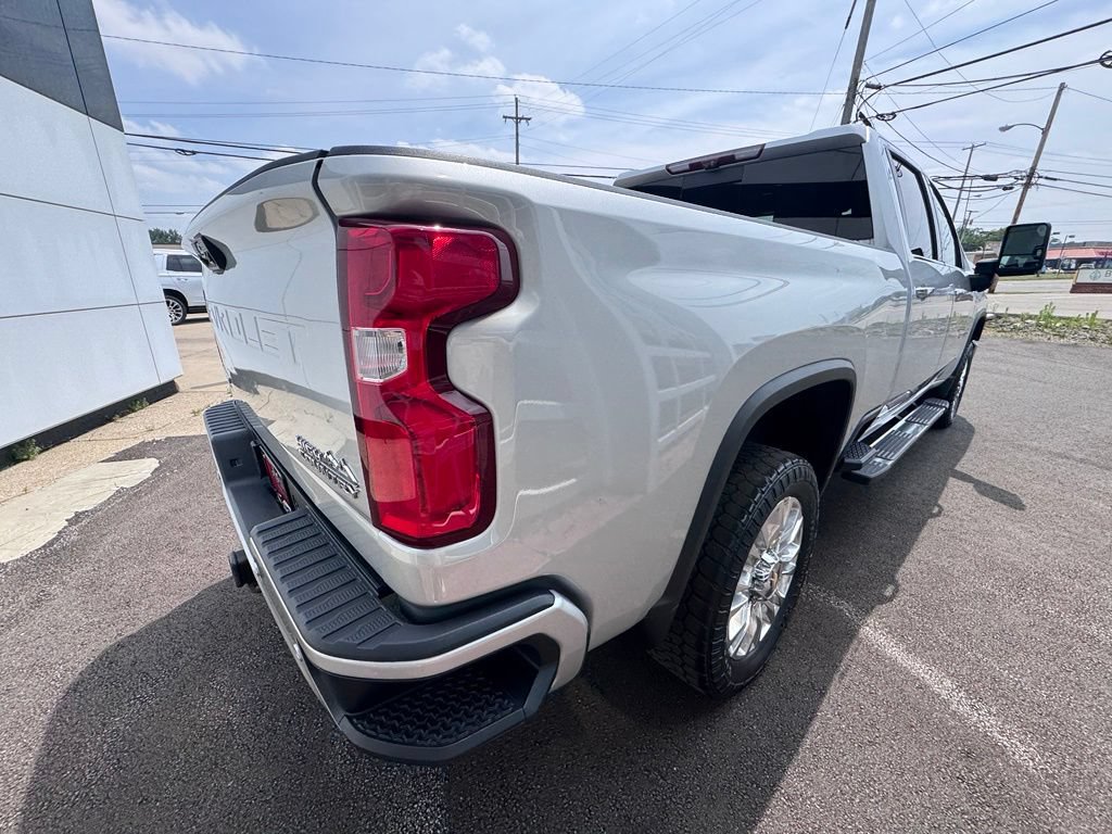 Used 2021 Chevrolet Silverado 2500 High Country w/ Z71 Off-Road Package AWD/4WD image 5