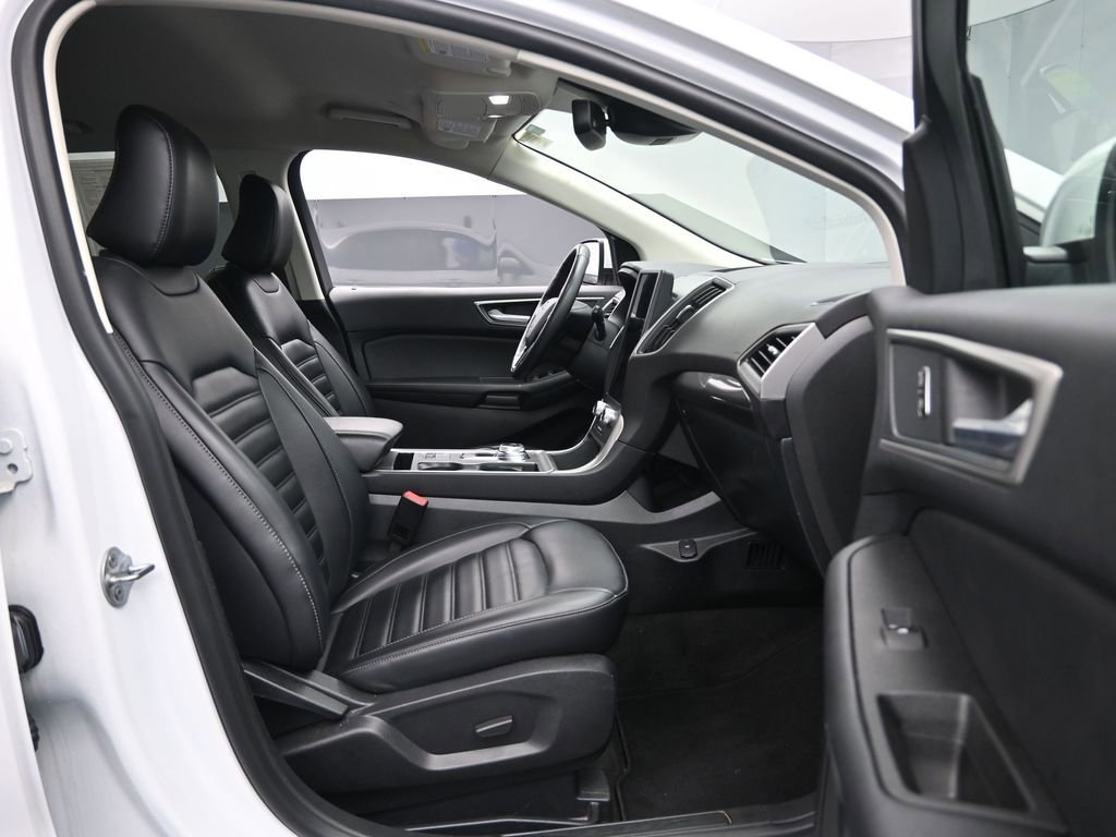 Used 2024 Ford Edge SEL image 32