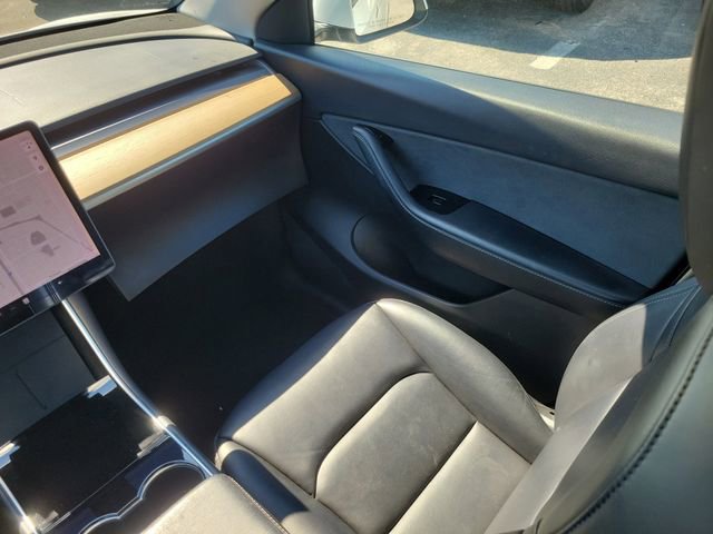 Used 2020 Tesla Model Y Long Range image 13