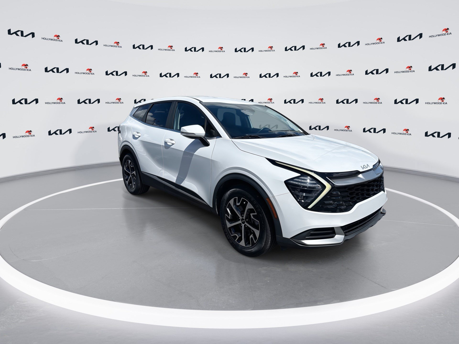 Certified 2024 Kia Sportage EX FWD image 2