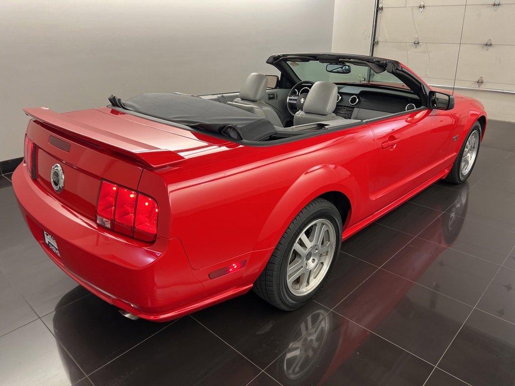 Used 2005 Ford Mustang GT Premium image 13