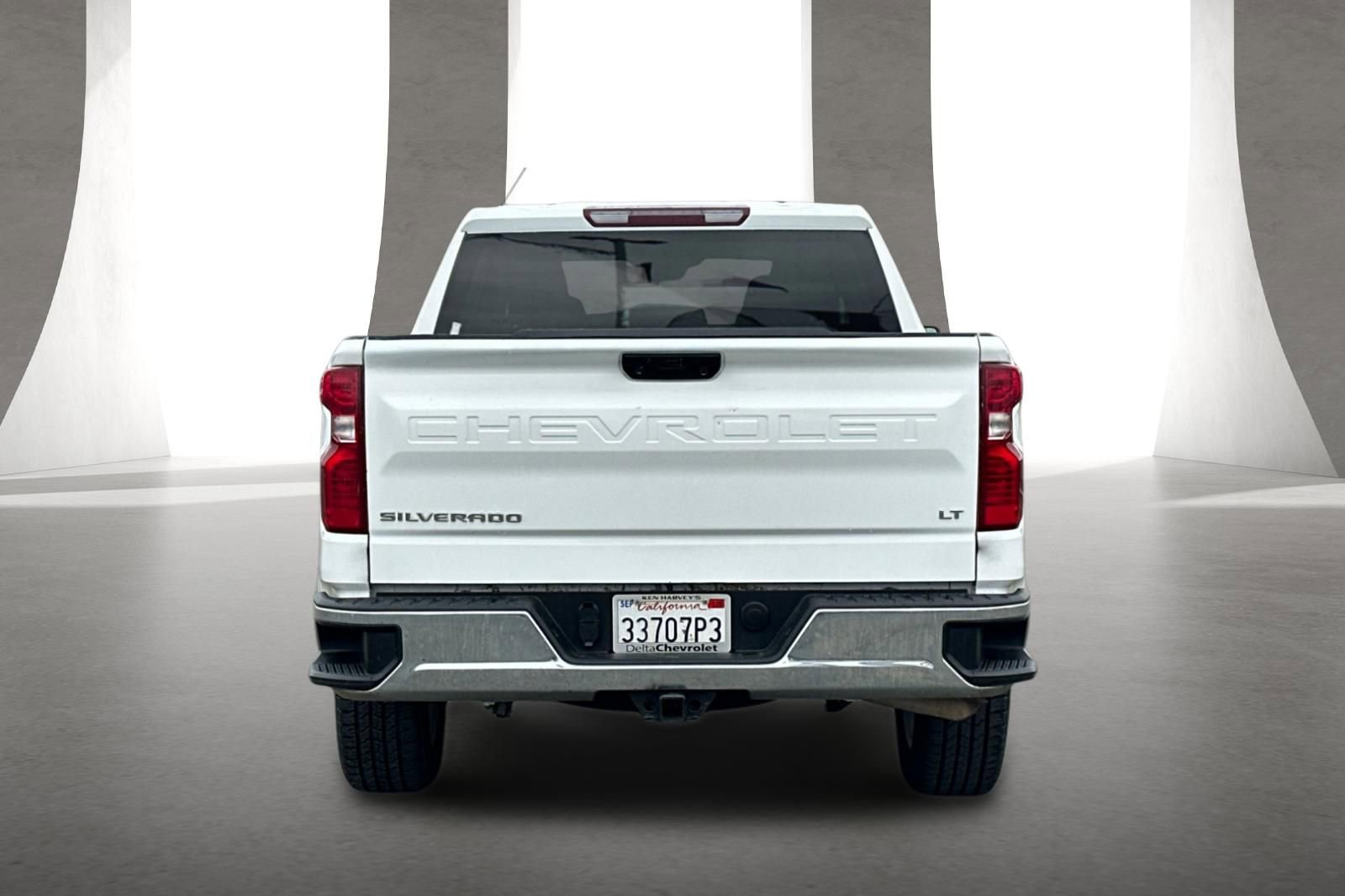 Used 2022 Chevrolet Silverado 1500 LT AWD/4WD image 5