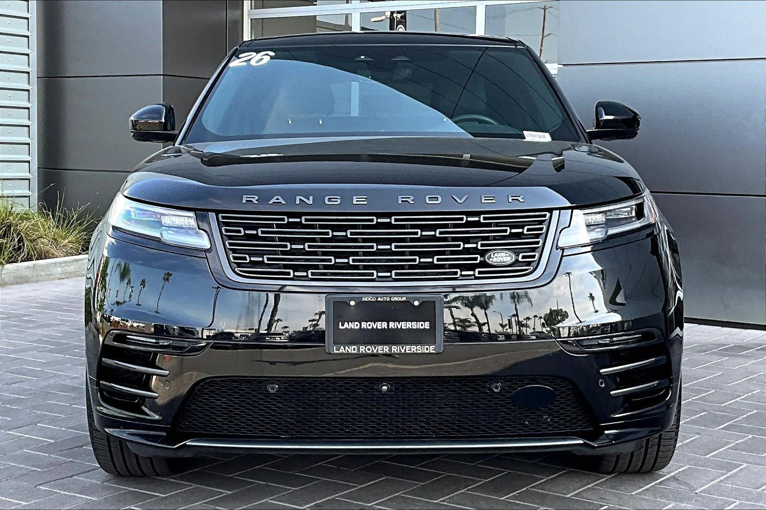 Used 2026 Land Rover Range Rover Velar Dynamic SE image 2