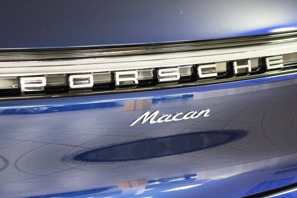 Used 2025 Porsche Macan image 14