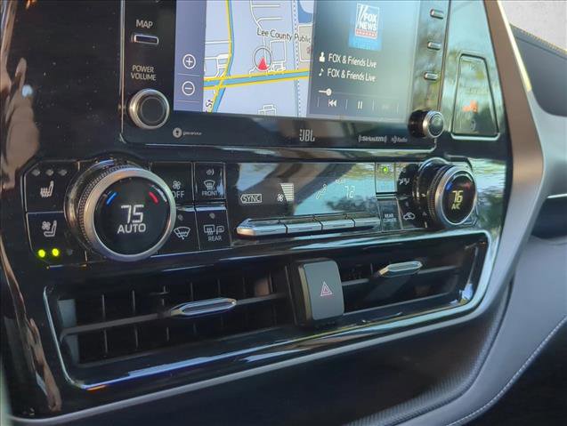Used 2021 Toyota Highlander Limited FWD image 18