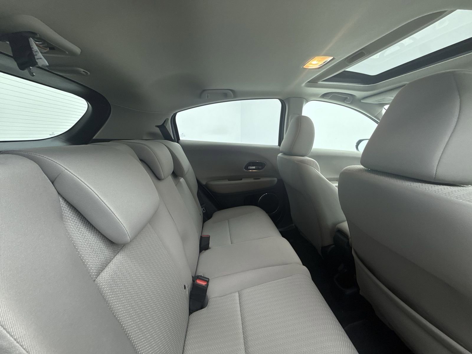 Used 2018 Honda HR-V EX image 33