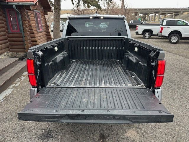 Used 2025 Toyota Tacoma TRD Sport image 23