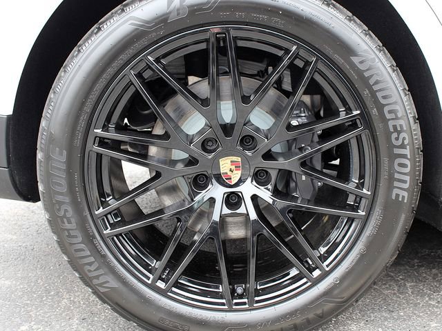 New 2026 Porsche Cayenne Coupe AWD/4WD image 12