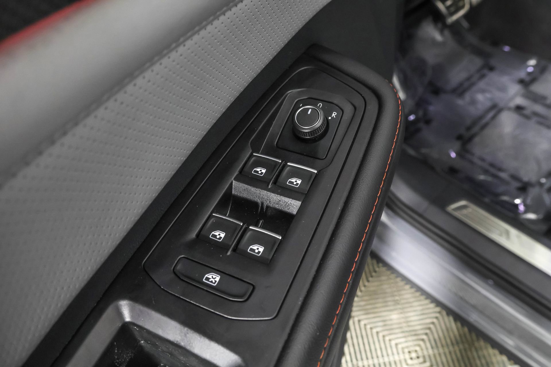 Used 2024 Volkswagen Atlas Peak Edition SE image 36