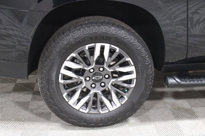 Certified 2025 Chevrolet Suburban Z71 image 45