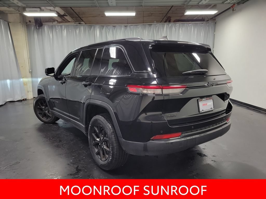 Used 2024 Jeep Grand Cherokee Altitude AWD/4WD image 6