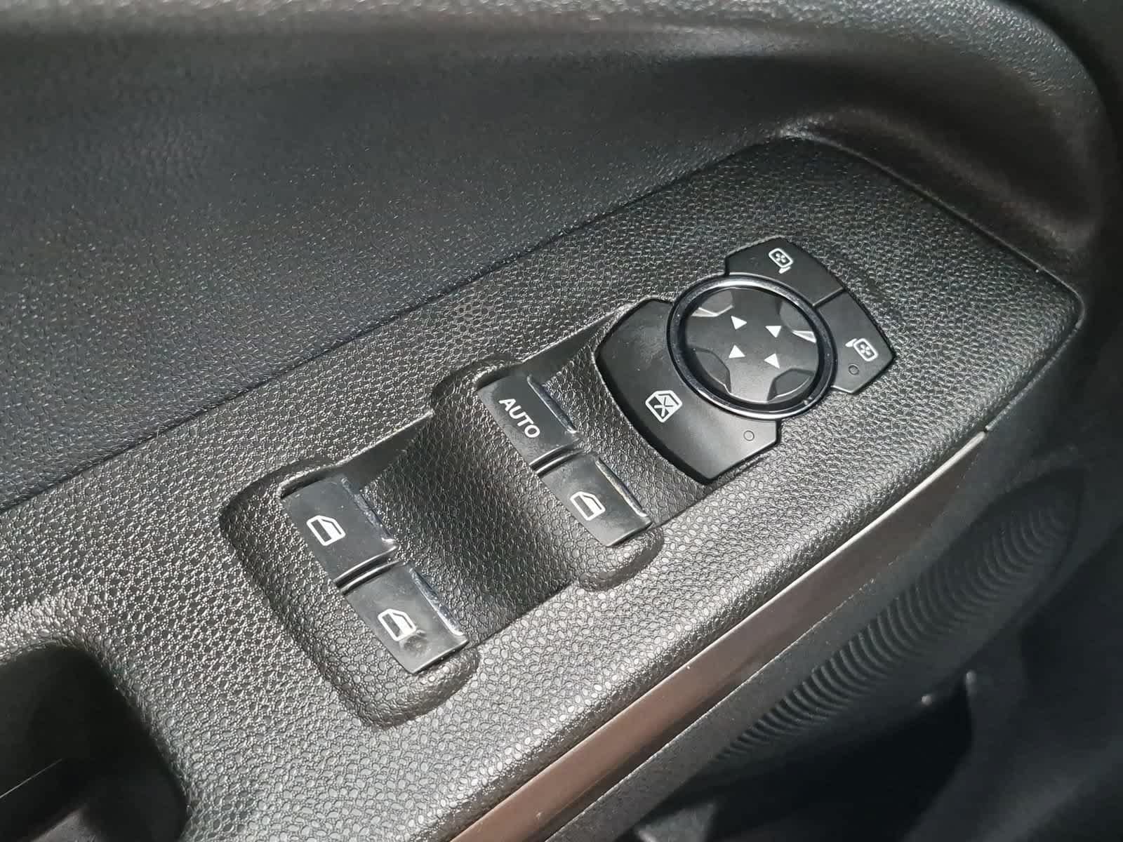 Used 2020 Ford EcoSport SE w/ SE Convenience Package FWD image 32