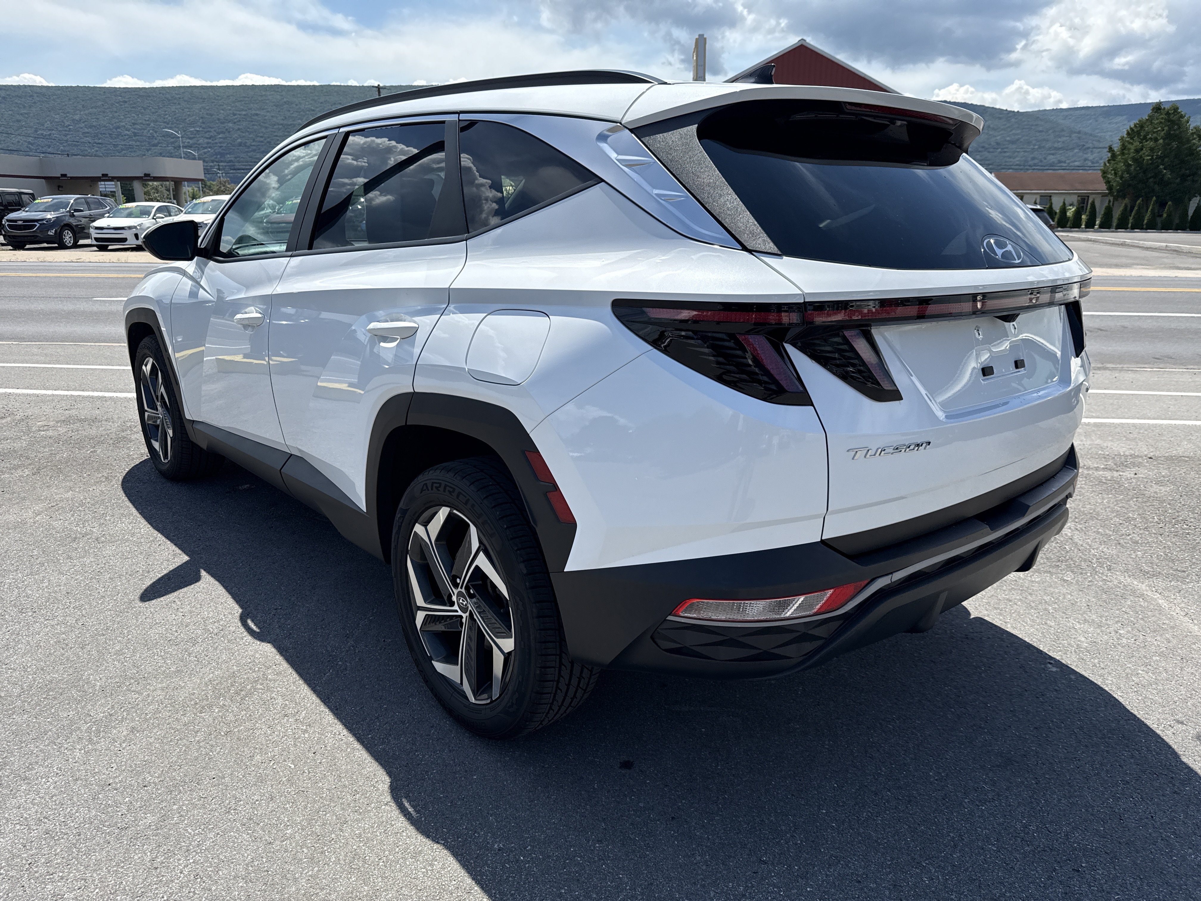 Used 2023 Hyundai Tucson SEL w/ Convenience Package AWD/4WD image 6