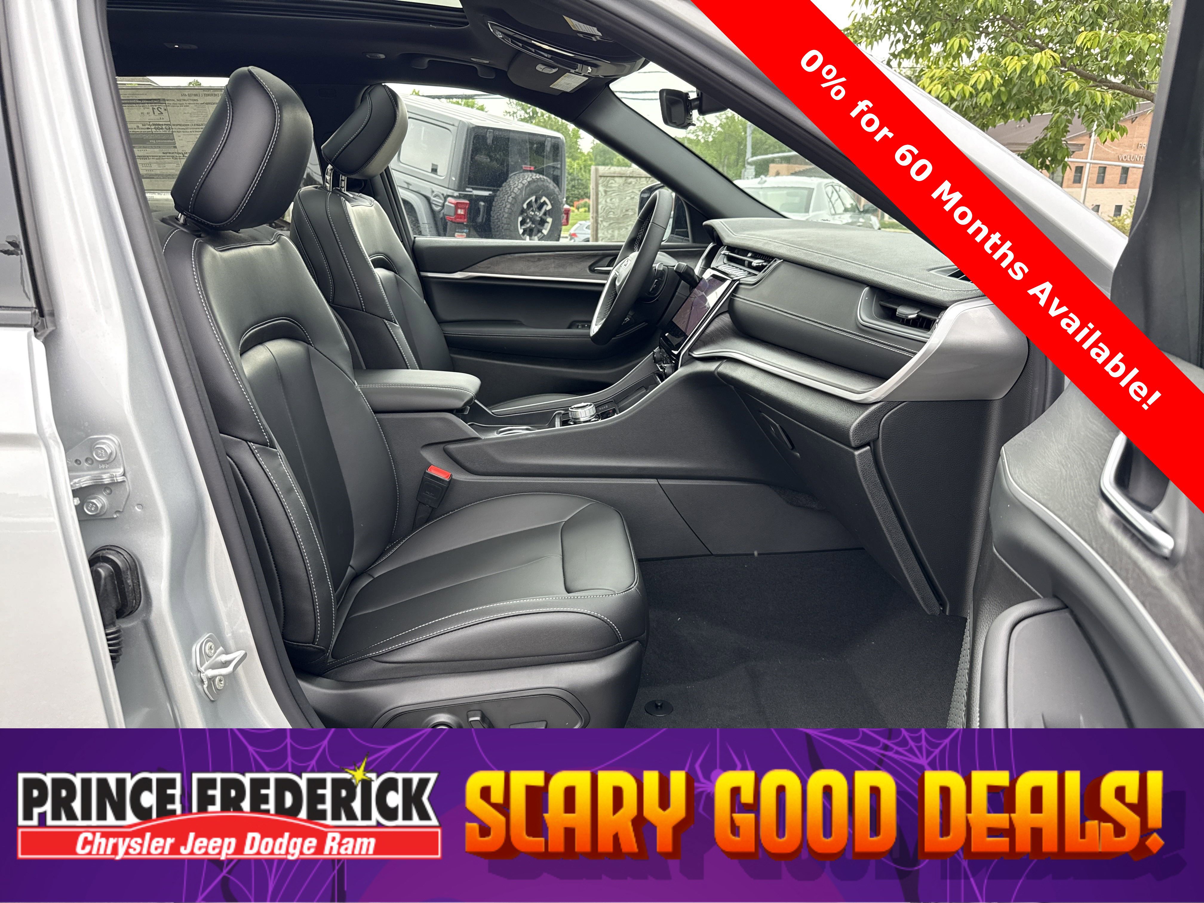 New 2025 Jeep Grand Cherokee L Limited w/ Black Appearance Package image 17