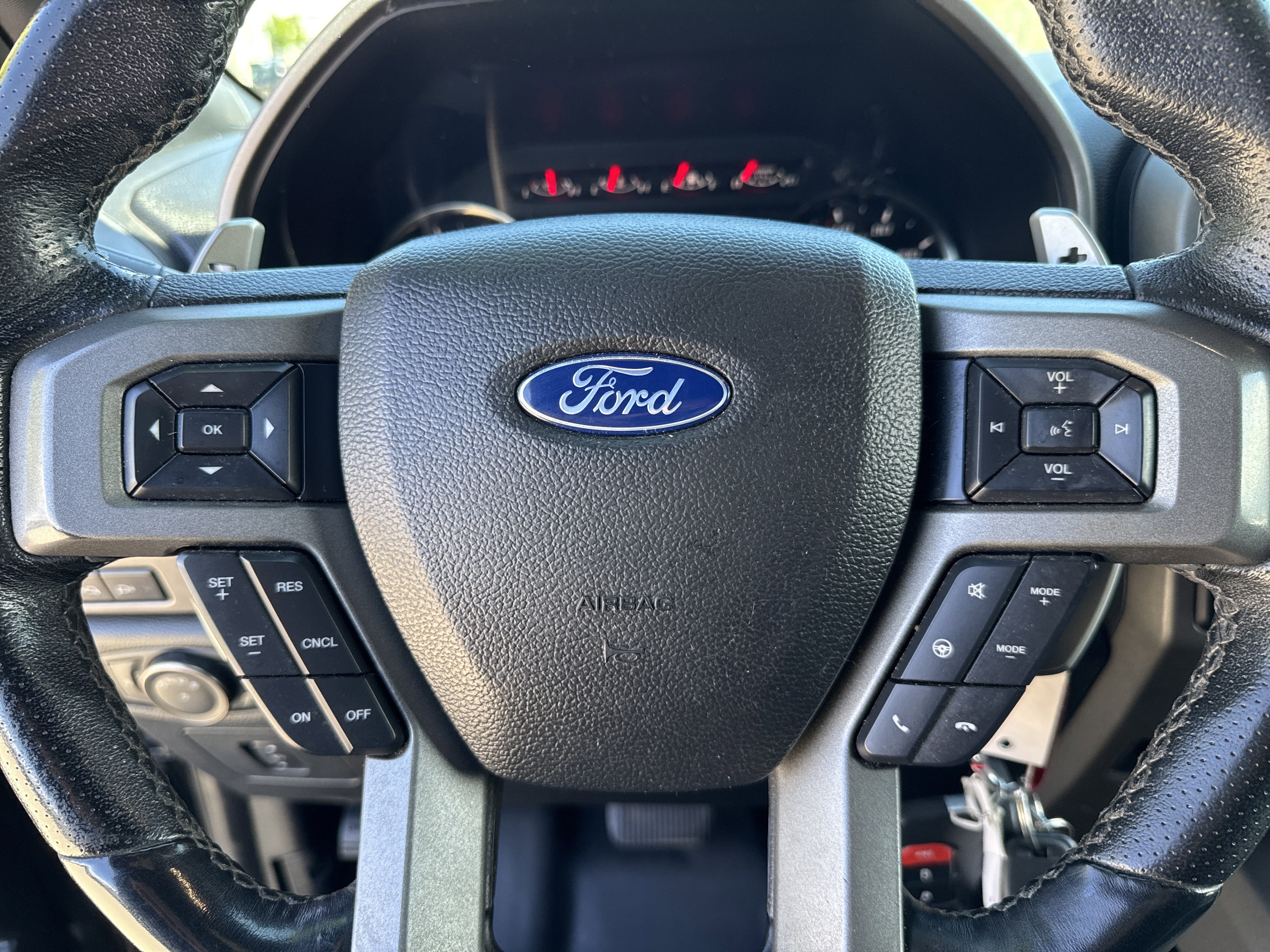 Used 2018 Ford F150 Raptor AWD/4WD image 14