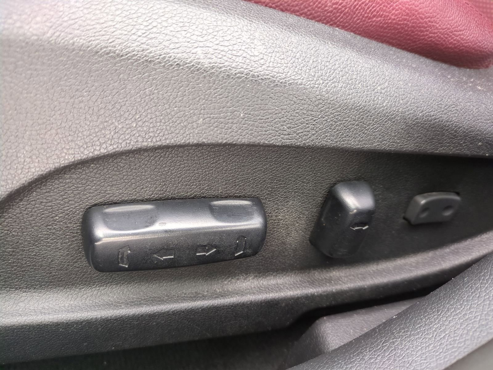 Used 2013 Hyundai Sonata Limited image 24