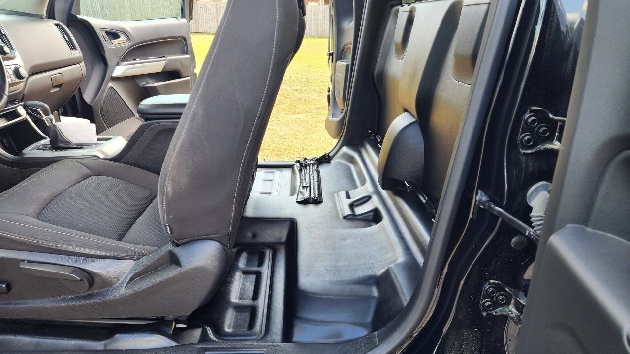 Used 2022 Chevrolet Colorado LT w/ Fleet Safety Package RWD image 28