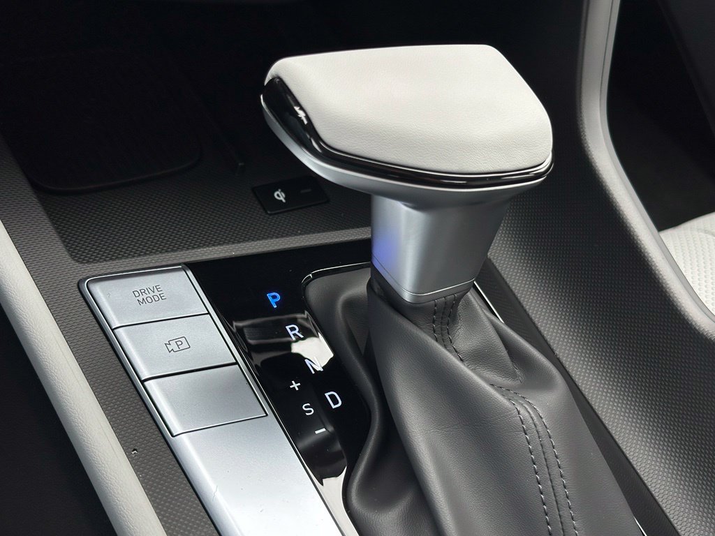 New 2026 Hyundai Elantra SEL Sport FWD image 18