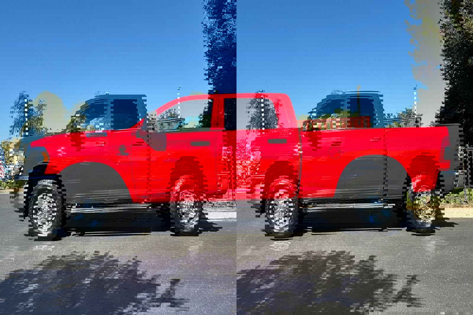 Used 2024 RAM 2500 Tradesman w/ Chrome Appearance Group image 7