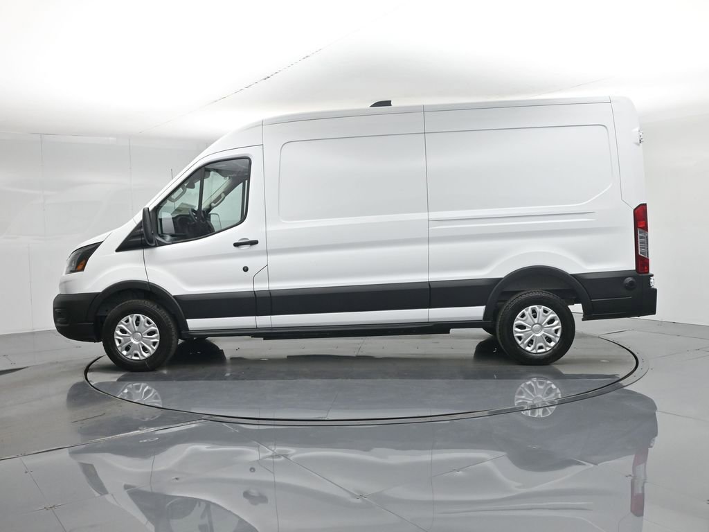 New 2026 Ford E-Transit 148 Medium Roof w/ Load Area Protection Package RWD image 24