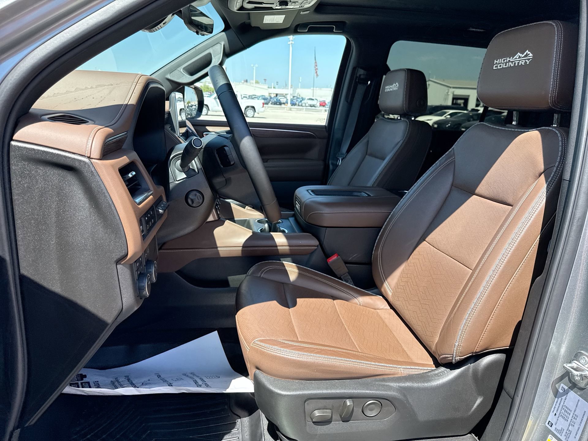 Used 2024 Chevrolet Suburban High Country w/ Premium Package 2 AWD/4WD image 13