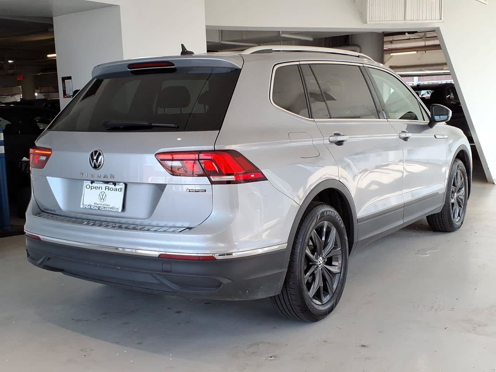 Used 2022 Volkswagen Tiguan SE AWD/4WD image 4