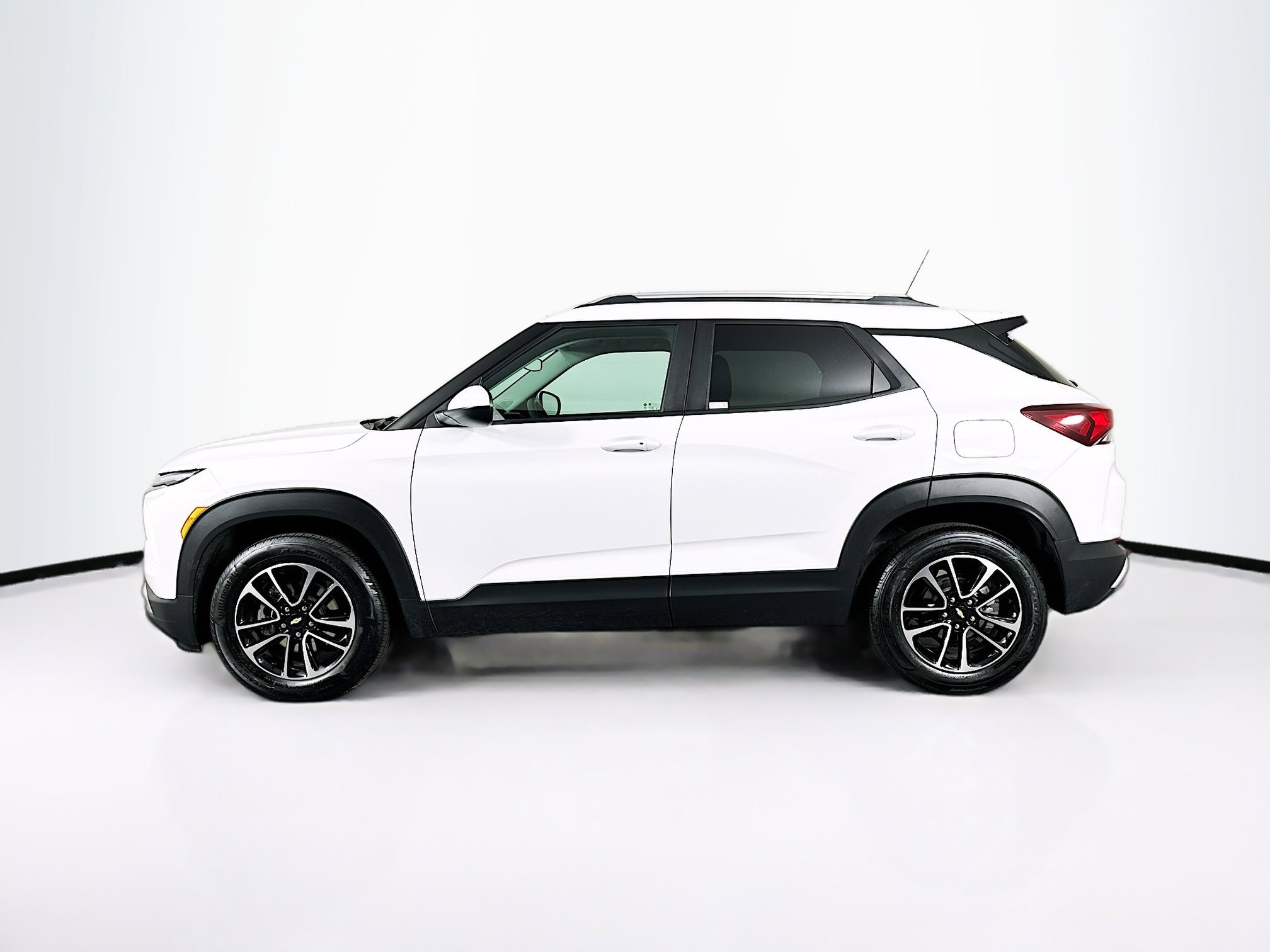 Used 2025 Chevrolet TrailBlazer LT image 4