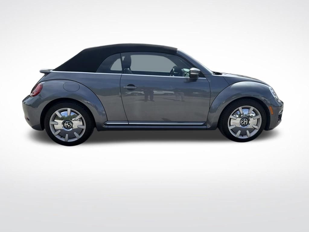 Used 2019 Volkswagen Beetle 2.0T SE w/ SE Premium Package FWD image 4