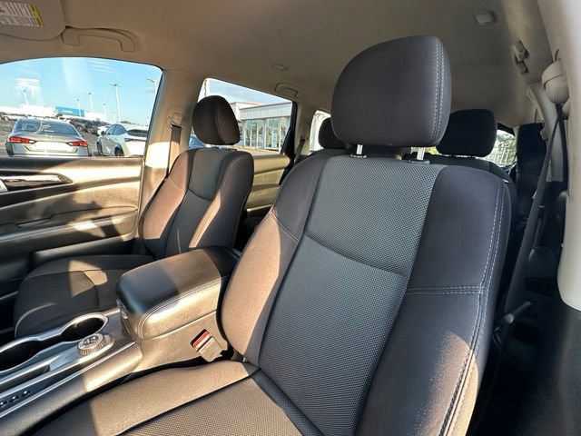 Used 2019 Nissan Pathfinder S AWD/4WD image 22