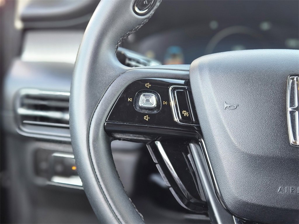Used 2023 Lincoln Corsair AWD image 22