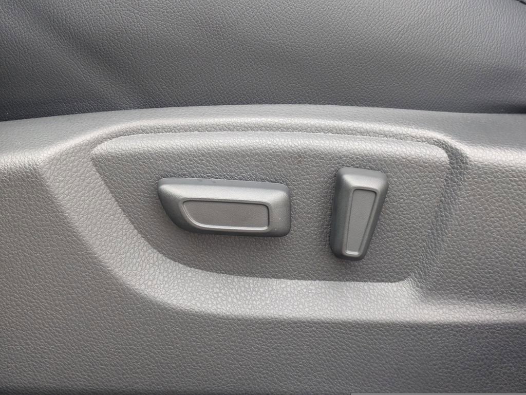 New 2025 Mitsubishi Eclipse Cross SEL image 21