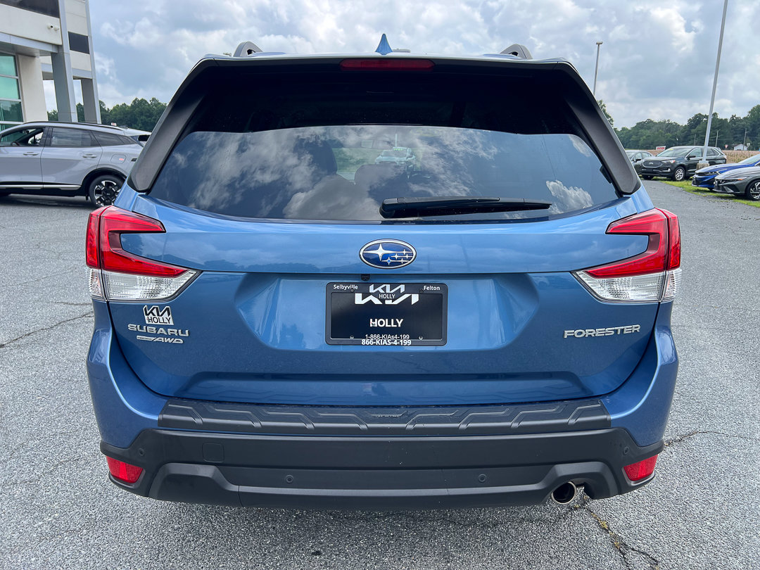 Used 2023 Subaru Forester Limited AWD/4WD image 4