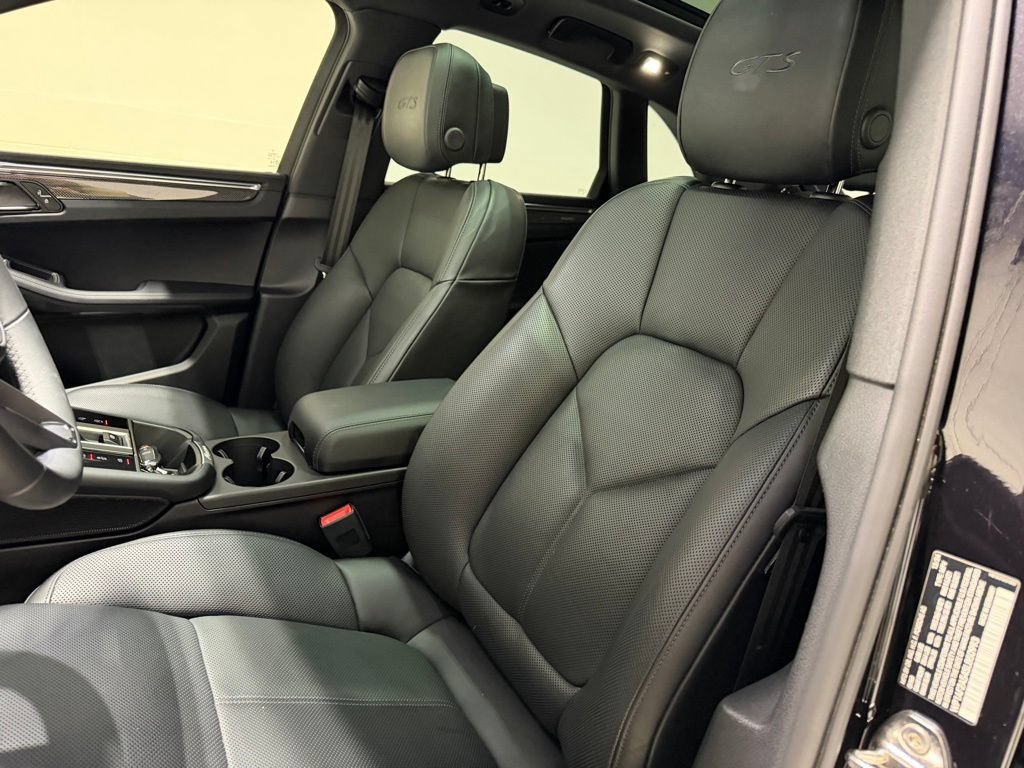 Used 2025 Porsche Macan GTS AWD/4WD image 26