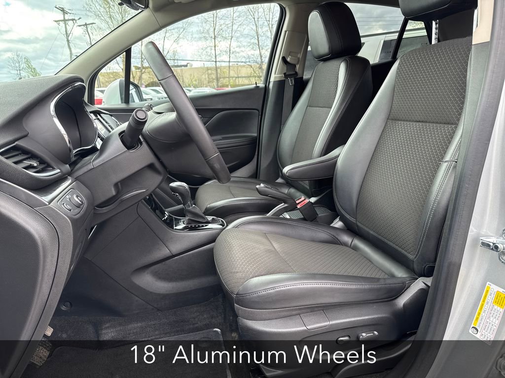 Used 2022 Buick Encore Preferred AWD/4WD image 10