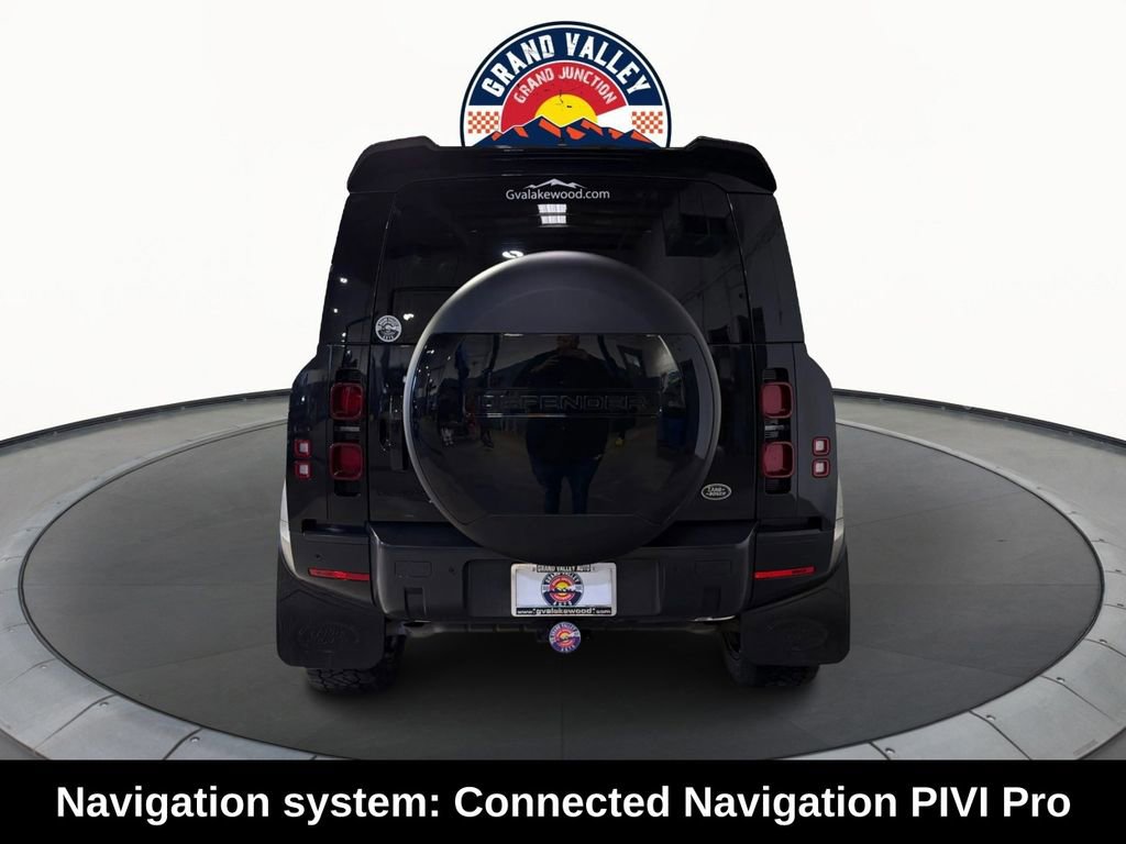 Used 2022 Land Rover Defender 110 SE image 7