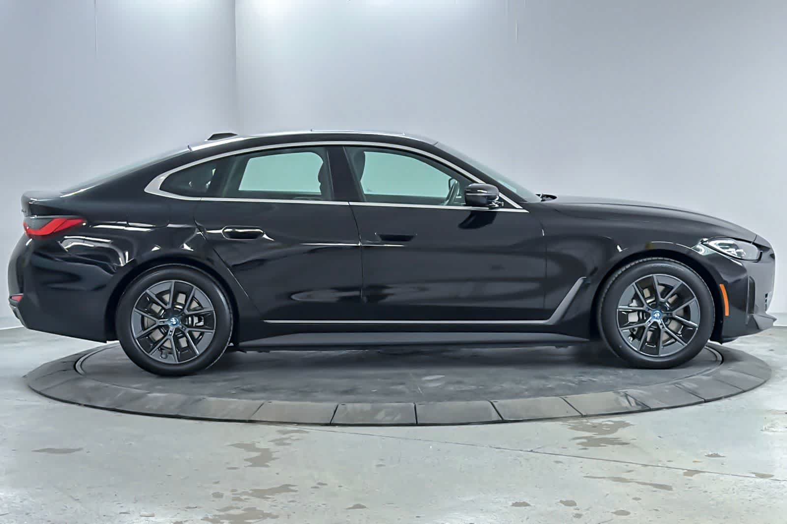 Used 2024 BMW i4 eDrive35 w/ Convenience Package RWD image 8
