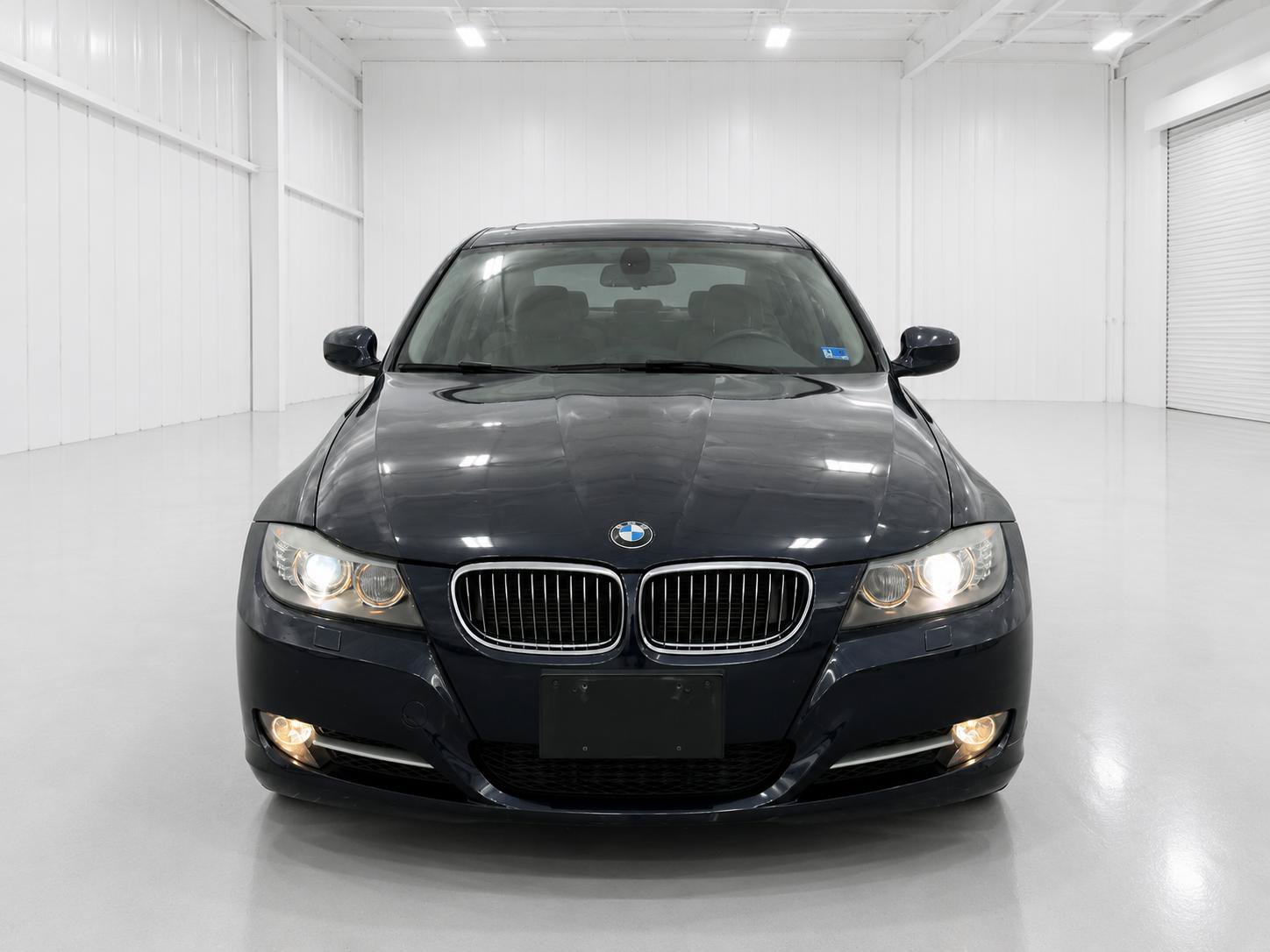 Used 2010 BMW 335i Sedan RWD image 3