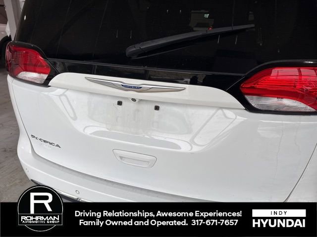 Used 2018 Chrysler Pacifica Touring-L Plus w/ Advanced Safetytec Group image 6