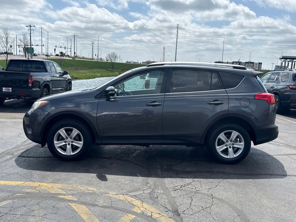 Used 2013 Toyota RAV4 XLE AWD/4WD image 8