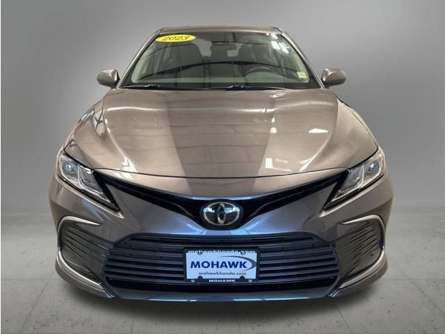 Used 2023 Toyota Camry LE FWD image 9