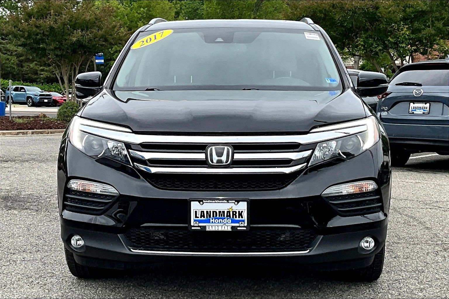 Used 2017 Honda Pilot Touring image 3