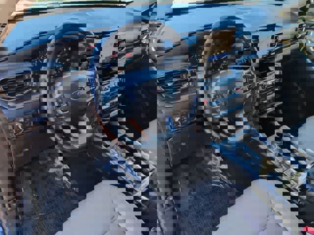 Used 2021 Ford Explorer Limited image 10