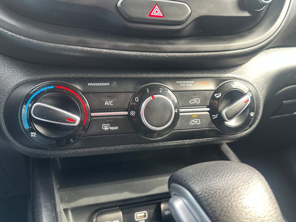 Used 2020 Kia Soul LX image 11