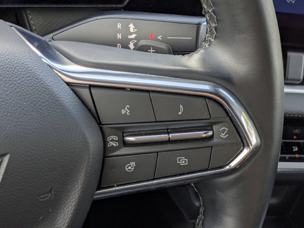 Used 2025 Chevrolet Equinox LT AWD/4WD image 26
