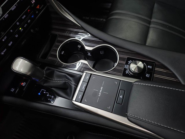Used 2020 Lexus RX 450h AWD w/ Luxury Package image 30