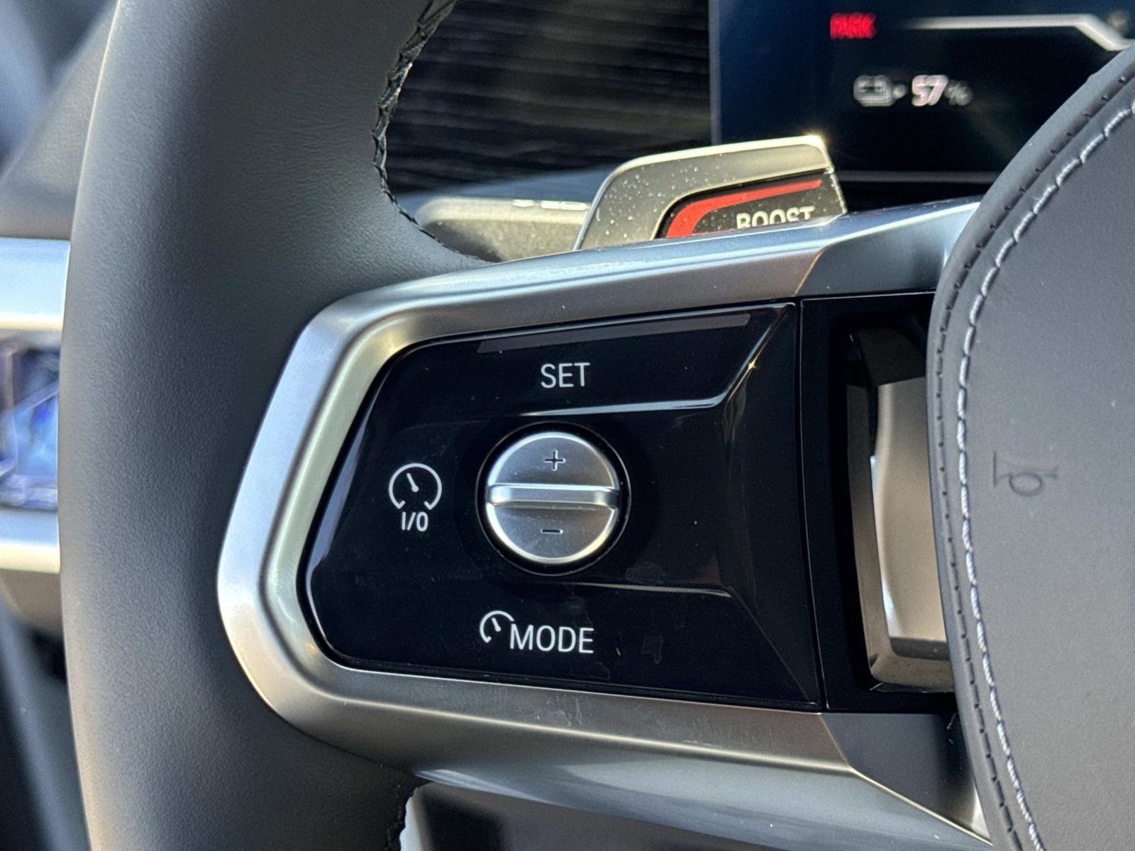 Used 2025 BMW i7 eDrive50 image 8