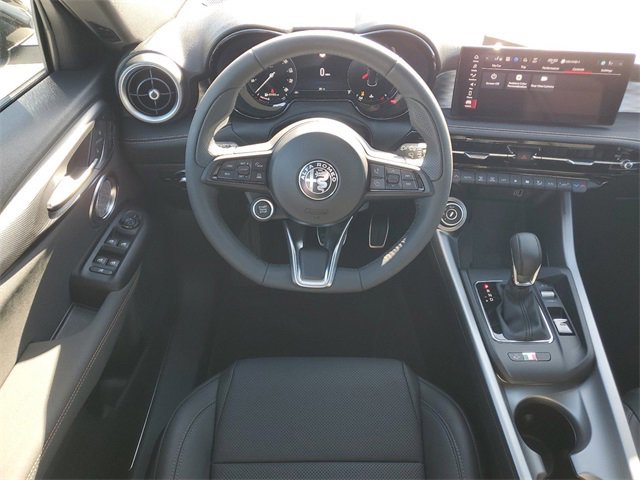 New 2025 Alfa Romeo Tonale w/ Premium Package image 13