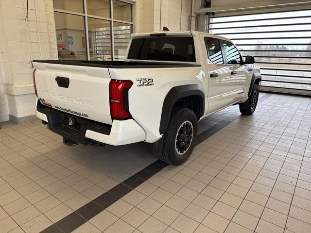 Used 2024 Toyota Tacoma TRD Off-Road image 4