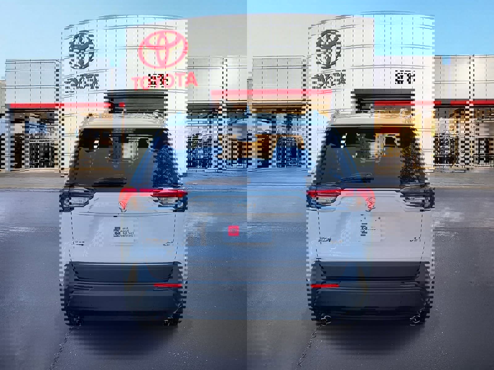 Used 2025 Toyota RAV4 XLE w/ Convenience Package image 6