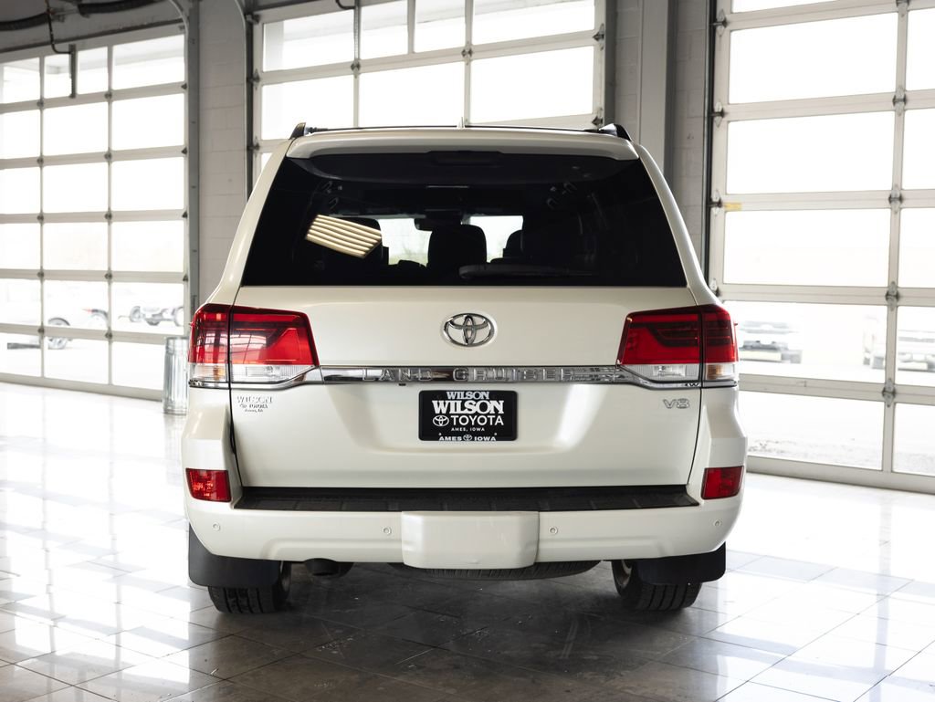 Used 2016 Toyota Land Cruiser AWD/4WD image 4